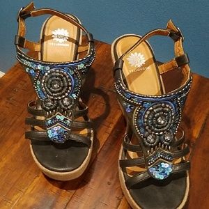 Yellow box platform wedges